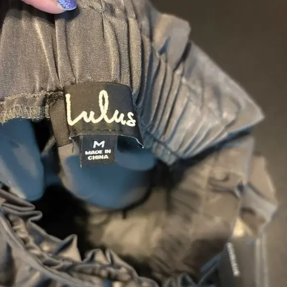 Lulus Chic Gray Paper Bag Tie Waist Pants Medium M NWT Shiny Dressy Cuff Hem - Picture 6 of 7